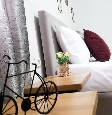 Spacious And Cozy Apartment - Ajia Apartment تيرانا المظهر الخارجي الصورة