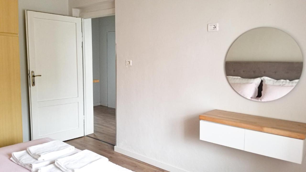 Spacious And Cozy Apartment - Ajia Apartment تيرانا المظهر الخارجي الصورة