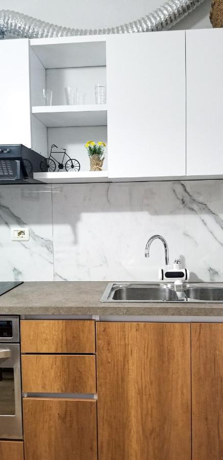 Spacious And Cozy Apartment - Ajia Apartment تيرانا المظهر الخارجي الصورة